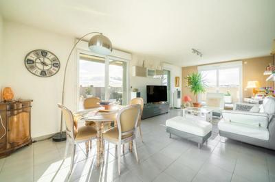 Appartement - 94 m² - 4 pièces