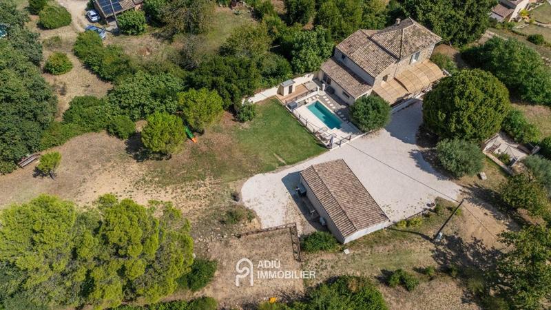 Mas - 157 m² - 7 pièces