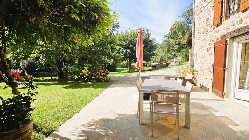 Moulin - 286 m² - 9 pièces