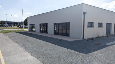 Local commercial - 235 m²