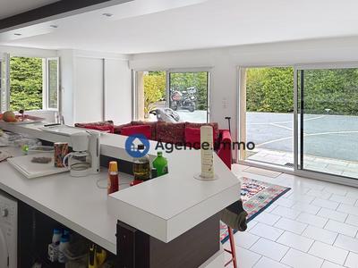 Maison - 192 m² - 6 pièces