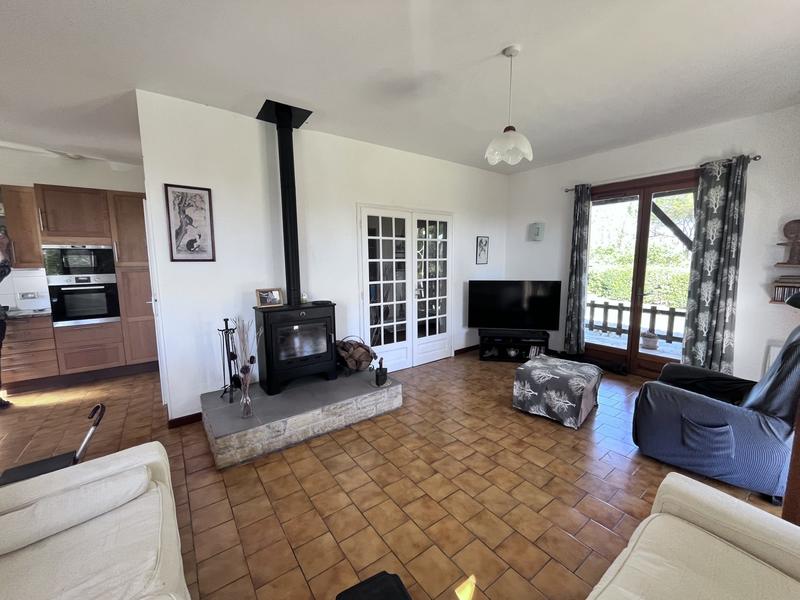 Maison traditionnelle - 143 m² - 8 pièces