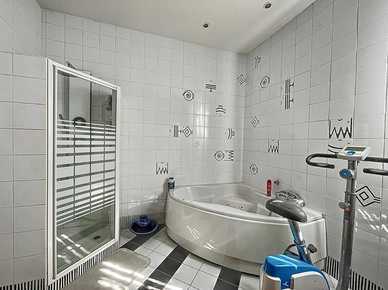 Appartement - 207 m² - 5 pièces