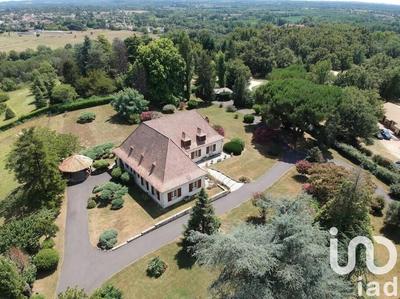 Maison de campagne - 250 m² - 5 pièces