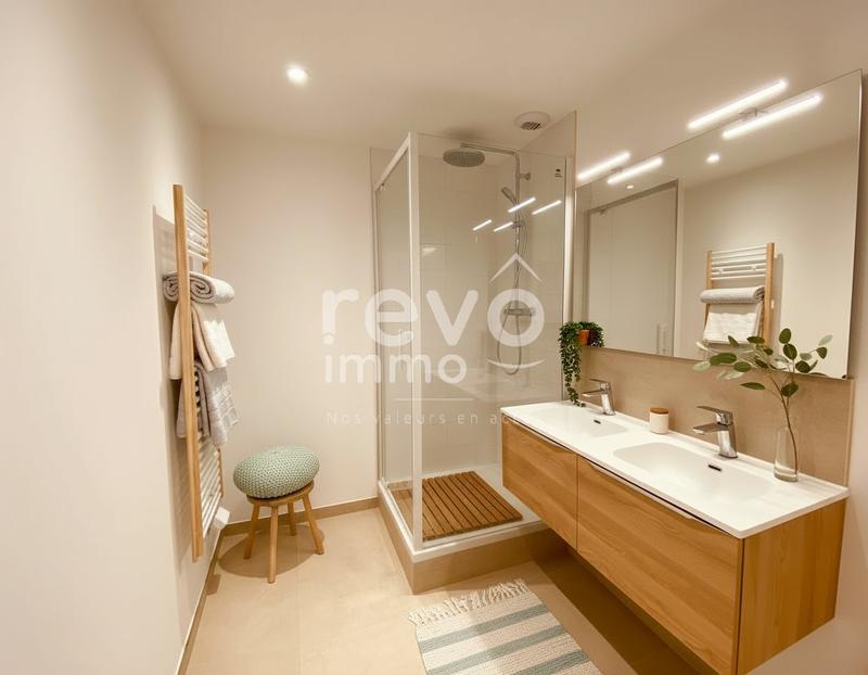 Appartement - 77 m² - 3 pièces