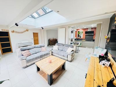 Maison - 140 m² - 6 pièces