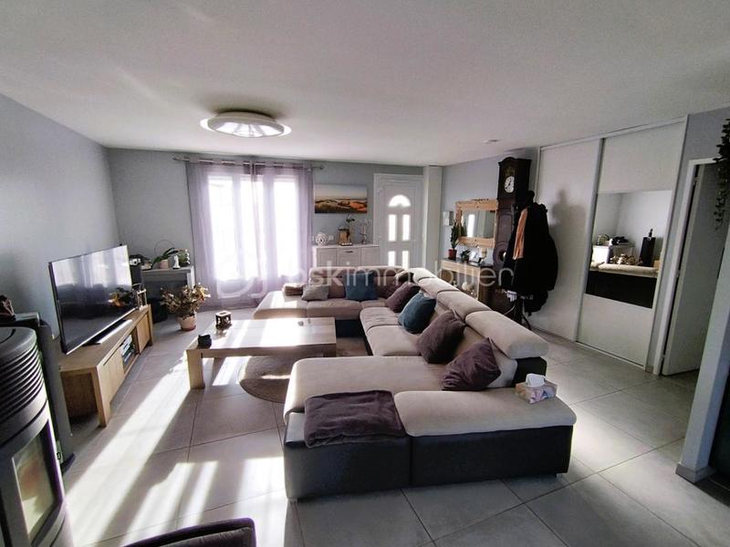 Maison - 92 m² - 5 pièces