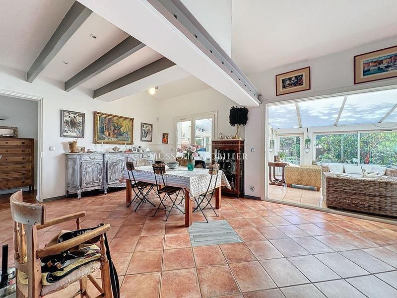 Maison traditionnelle - 215 m² - 5 pièces