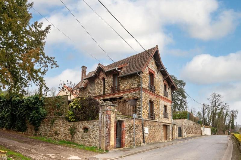 Maison - 102 m² - 6 pièces