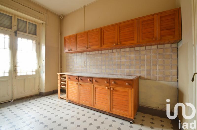 Maison - 200 m² - 11 pièces