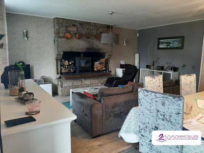 Maison traditionnelle - 144 m² - 6 pièces