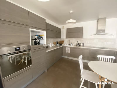 Chambre - 10 m² - 4 pièces