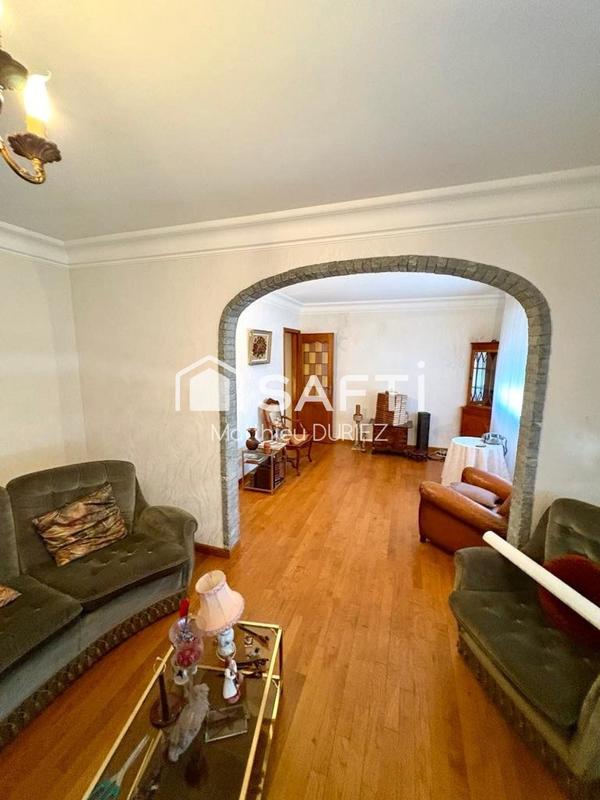 Maison - 180 m² - 10 pièces