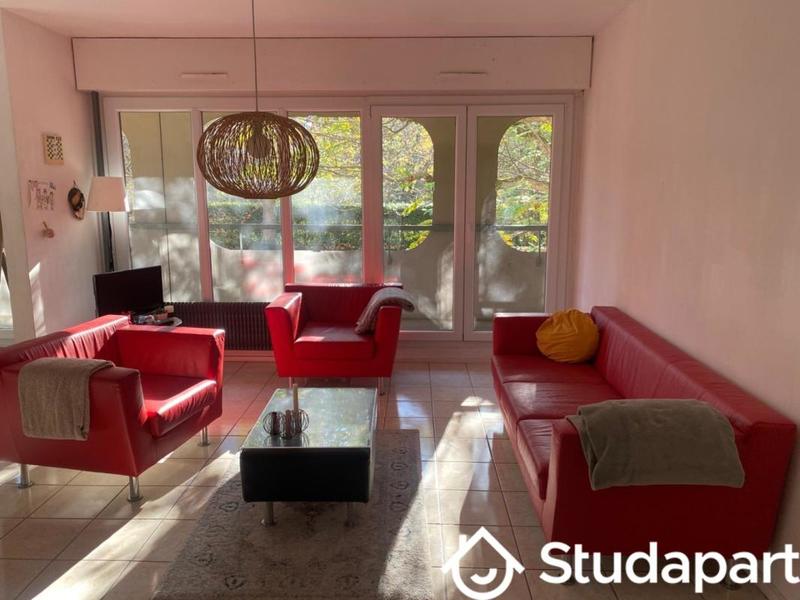 Chambre - 12 m² - 1 pièce