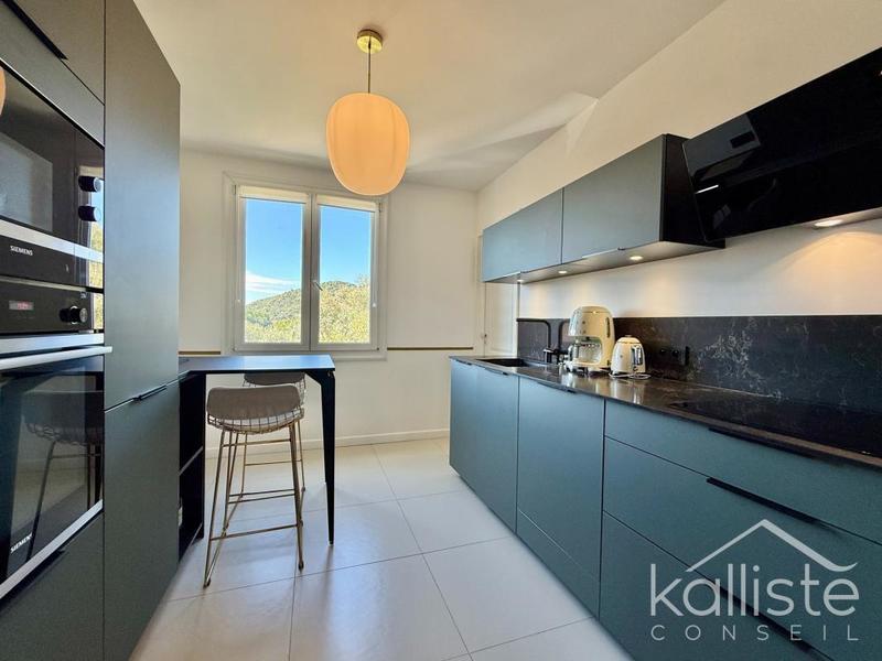 Appartement - 79 m² - 3 pièces