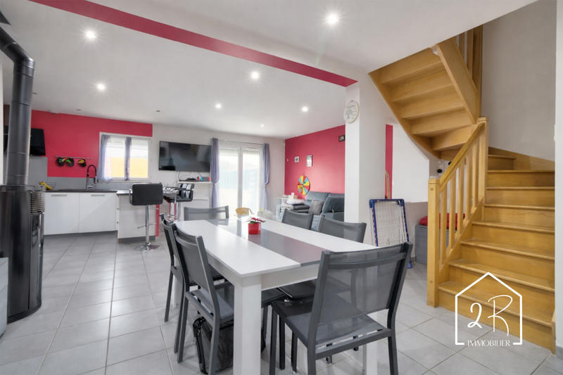 Maison - 90 m² - 4 pièces