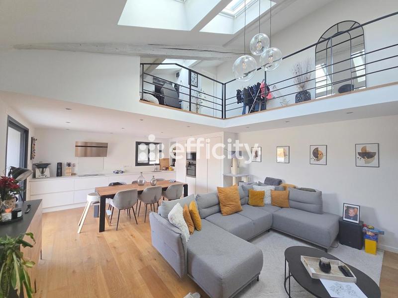 Appartement - 90 m² - 4 pièces