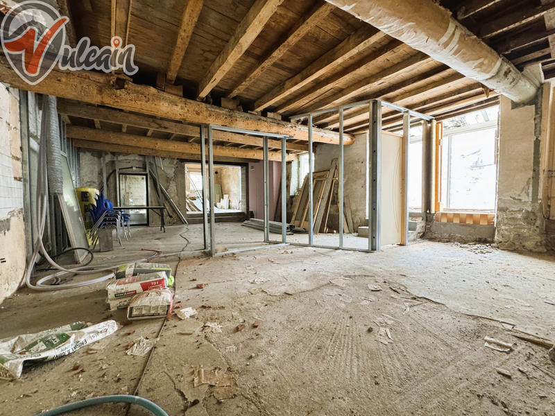 Maison - 240 m² - 5 pièces