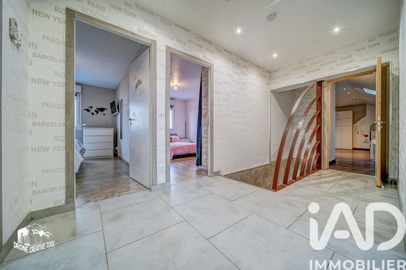 Maison - 166 m² - 8 pièces
