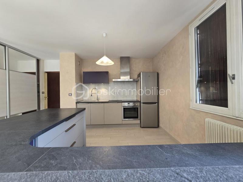 Appartement - 85 m² - 3 pièces