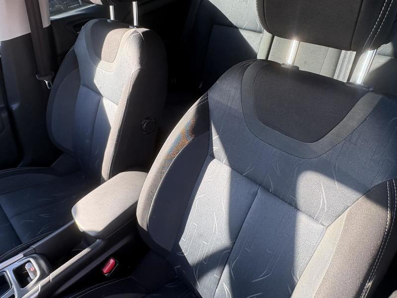 Citroën C4 1.6 E-Hdi 114cv Eat6 Feel Boite Automatique