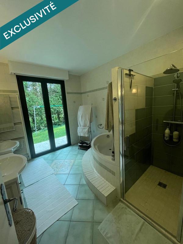 Maison - 320 m² - 9 pièces