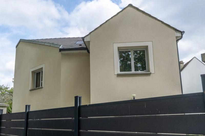 Maison - 98 m² - 5 pièces