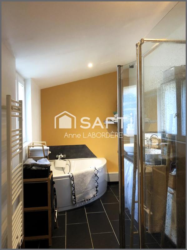 Maison - 180 m² - 6 pièces