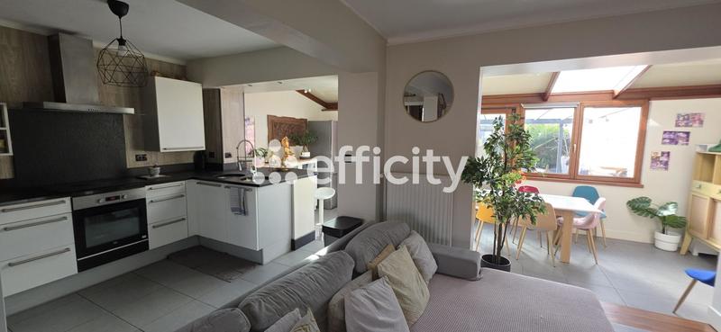 Maison - 131 m² - 6 pièces