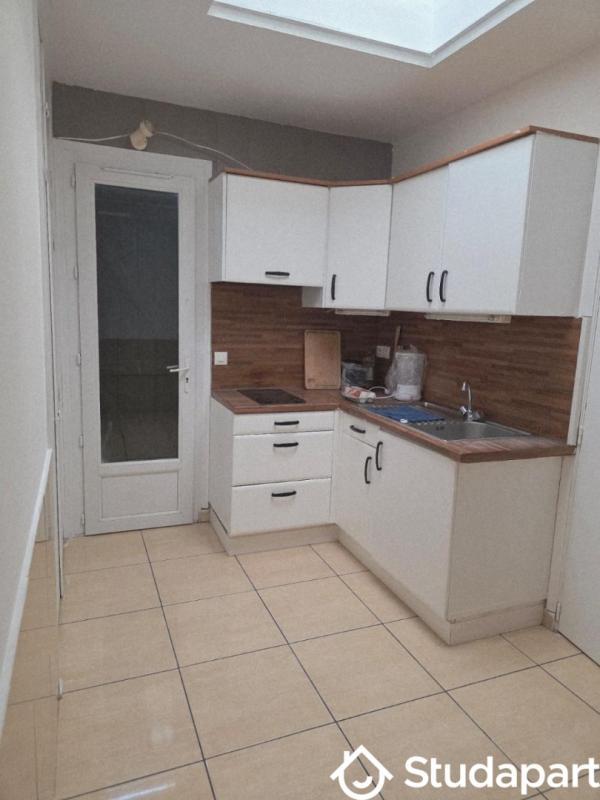 Chambre - 11 m² - 1 pièce