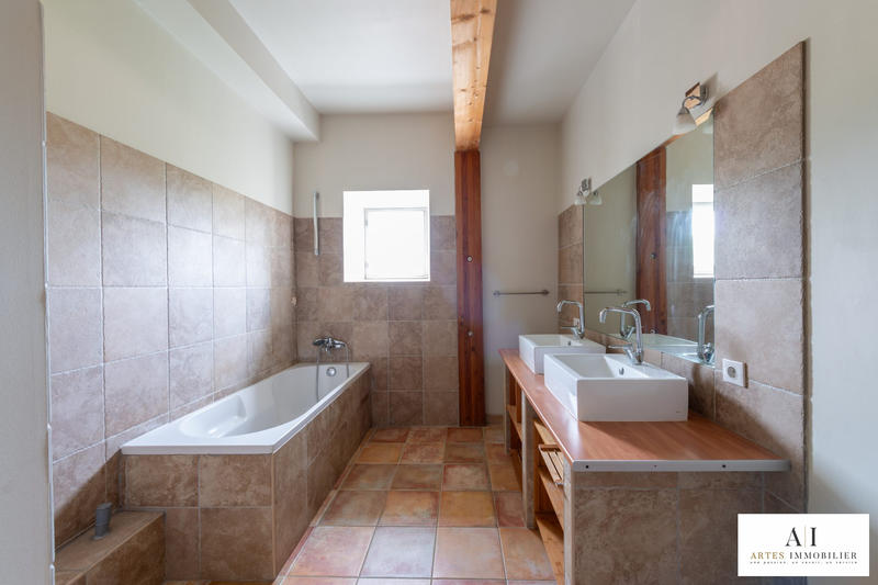 Appartement - 122 m² - 4 pièces