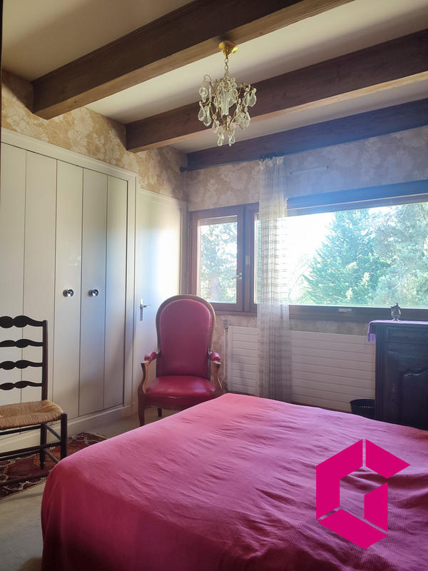 Villa - 250 m² - 11 pièces