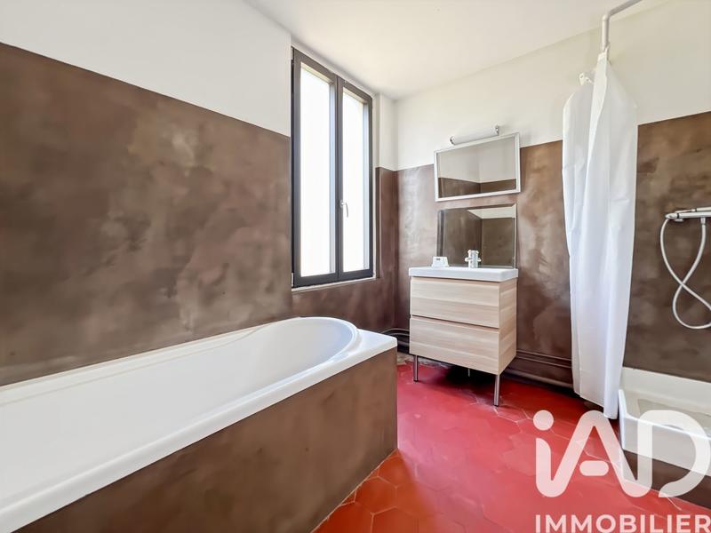 Maison de village - 211 m² - 8 pièces