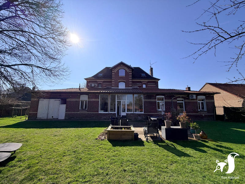 Maison - 275 m² - 7 pièces