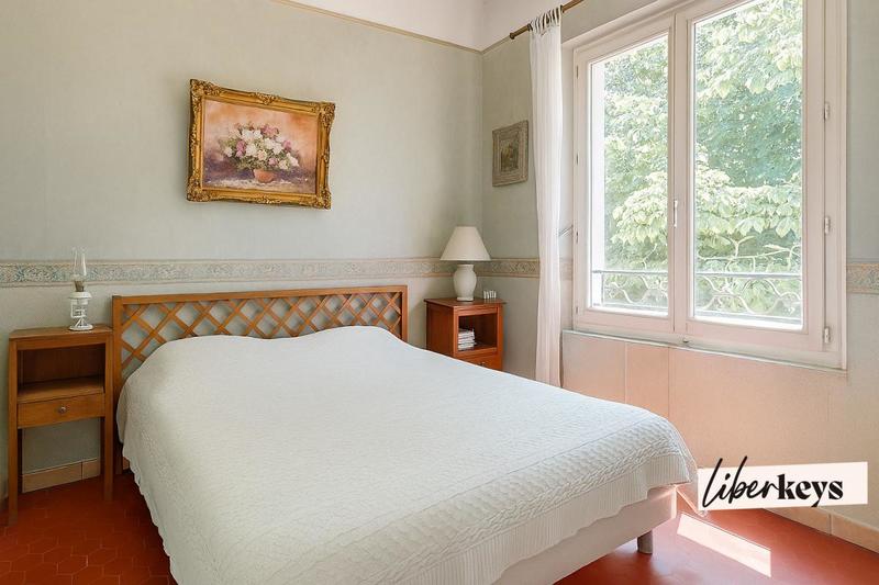 Maison de maîtres - 600 m² - 6 pièces