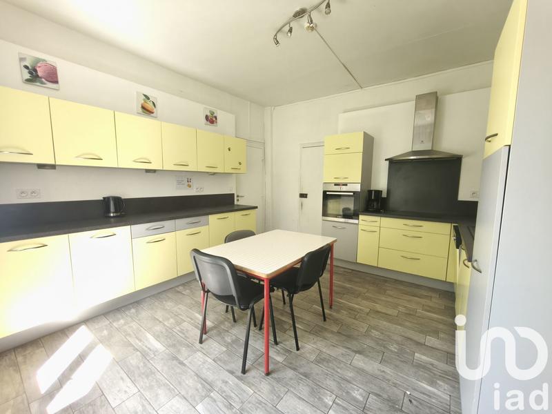 Maison - 297 m² - 11 pièces