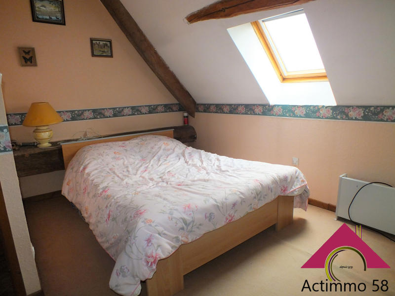 Maison - 140 m² - 9 pièces