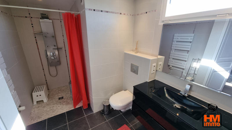 Demeure - 297 m² - 7 pièces