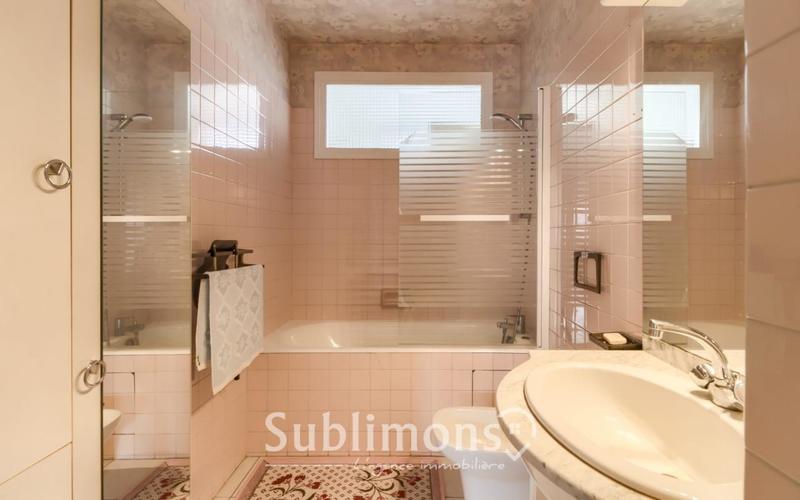 Appartement - 111 m² - 5 pièces