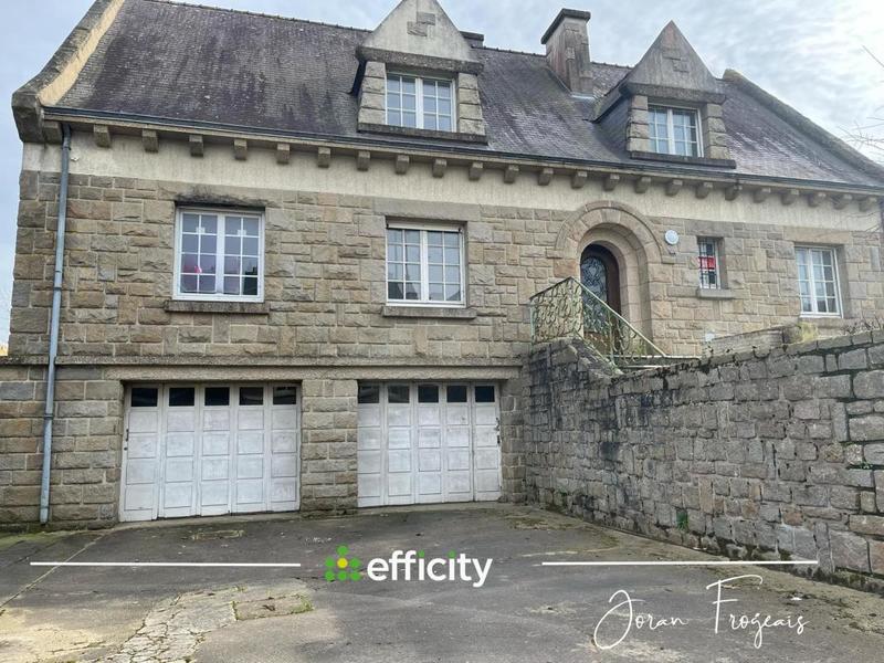 Maison - 180 m² - 10 pièces