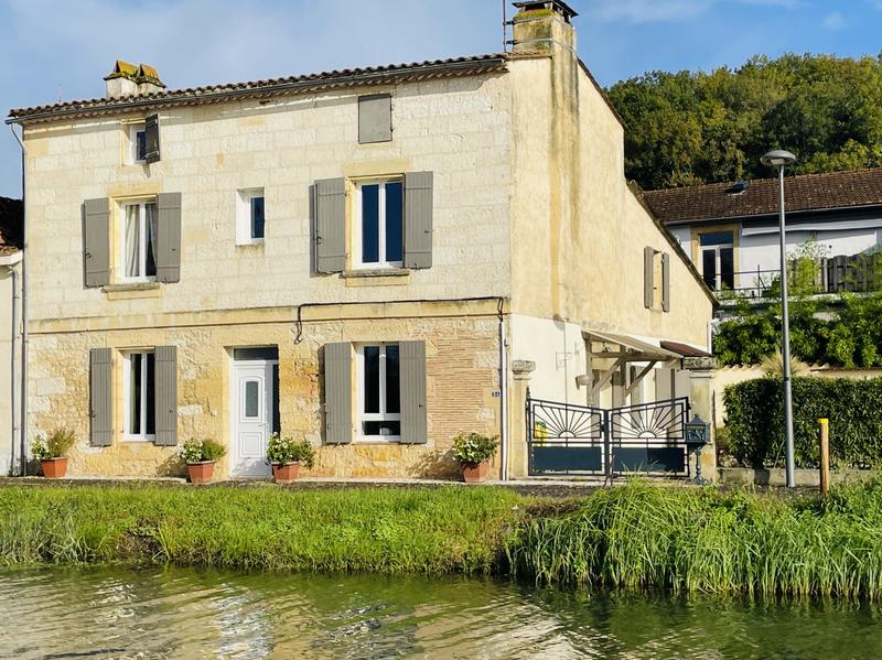 Maison traditionnelle - 134 m² - 6 pièces