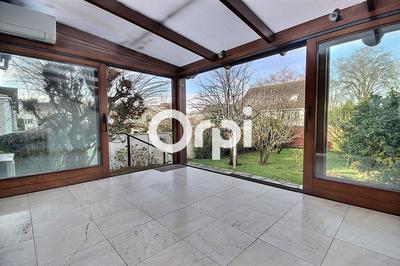 Maison - 93 m² - 4 pièces