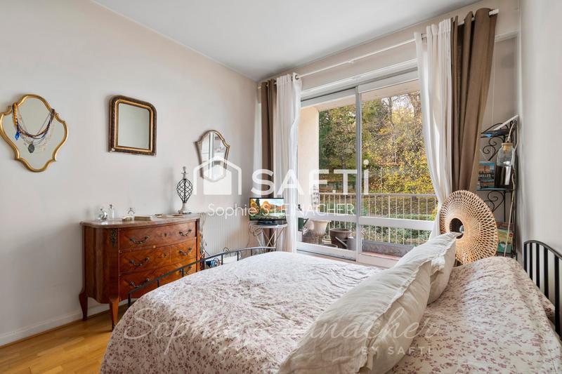 Appartement - 144 m² - 6 pièces