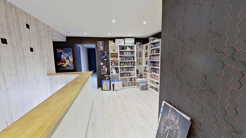 Maison - 180 m² - 7 pièces