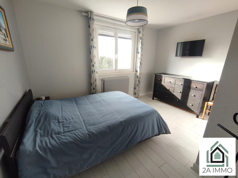 Maison - 230 m² - 9 pièces