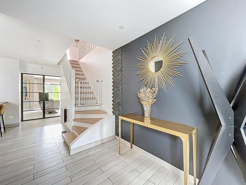 Maison - 189 m² - 7 pièces