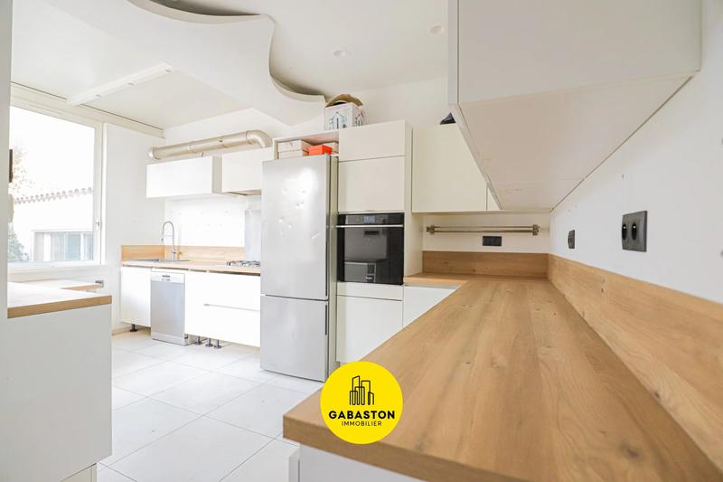 Maison - 135 m² - 6 pièces