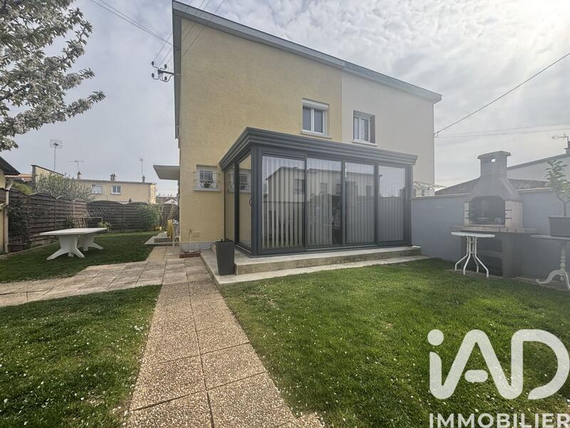 Maison - 88 m² - 4 pièces