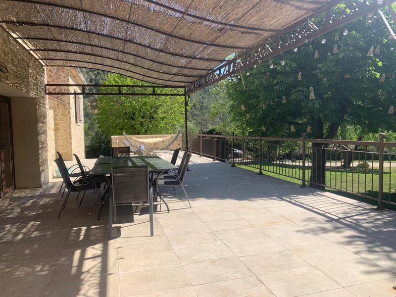 Mas - 350 m² - 14 pièces