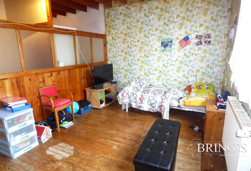 Maison - 93 m² - 4 pièces